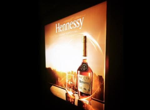 hennessy_yearend00