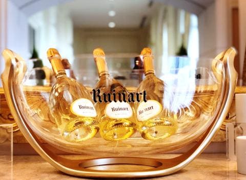 ru_XIV_BiwaLake00